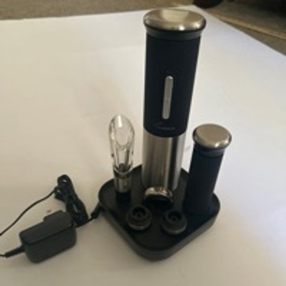 Rabbit Electric Wine Opener Set Black & Silver